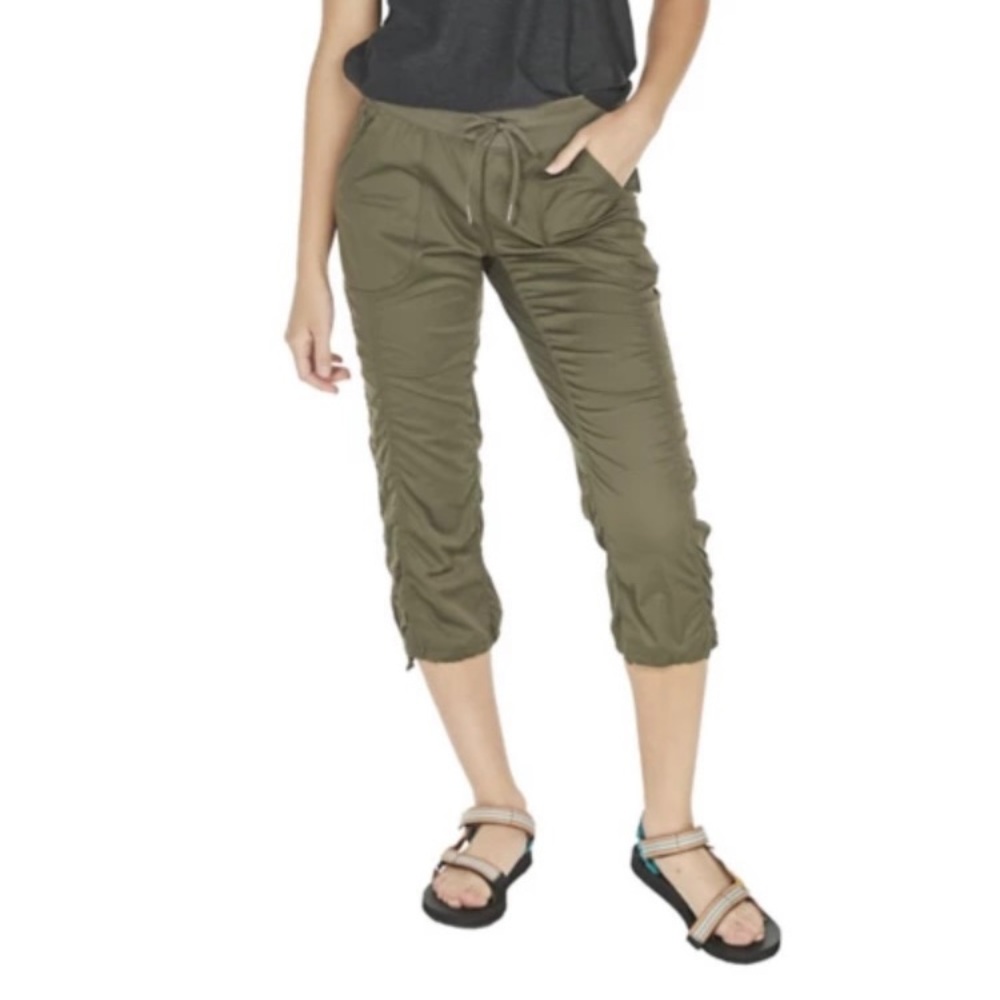 North Face Women’s Black Aphrodite Capri’s